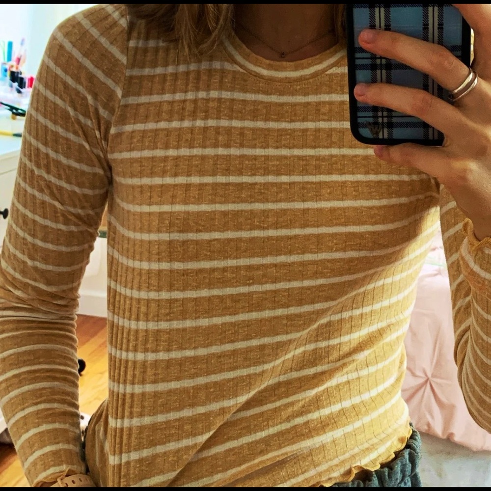 Crop Top - Picture 2 of 2
